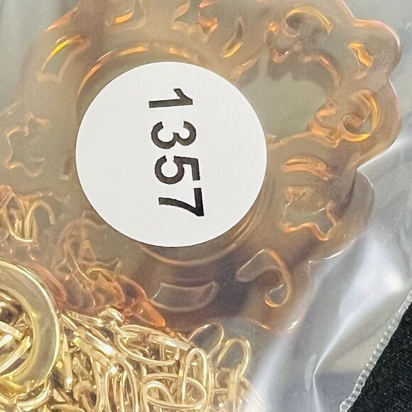 ZENZii Acrylic Scroll Pendant Gold Amber Tone Toggle Necklace Faux Tortoise 1357 - Picture 8 of 8